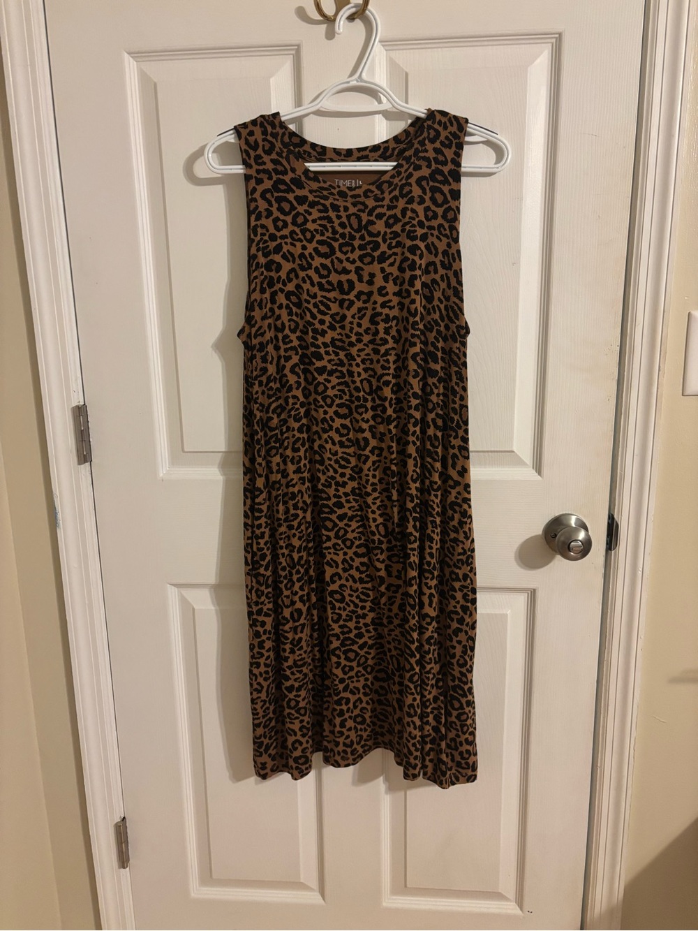Ladies Leopard Print Sleeveless Swing Dress - Brown